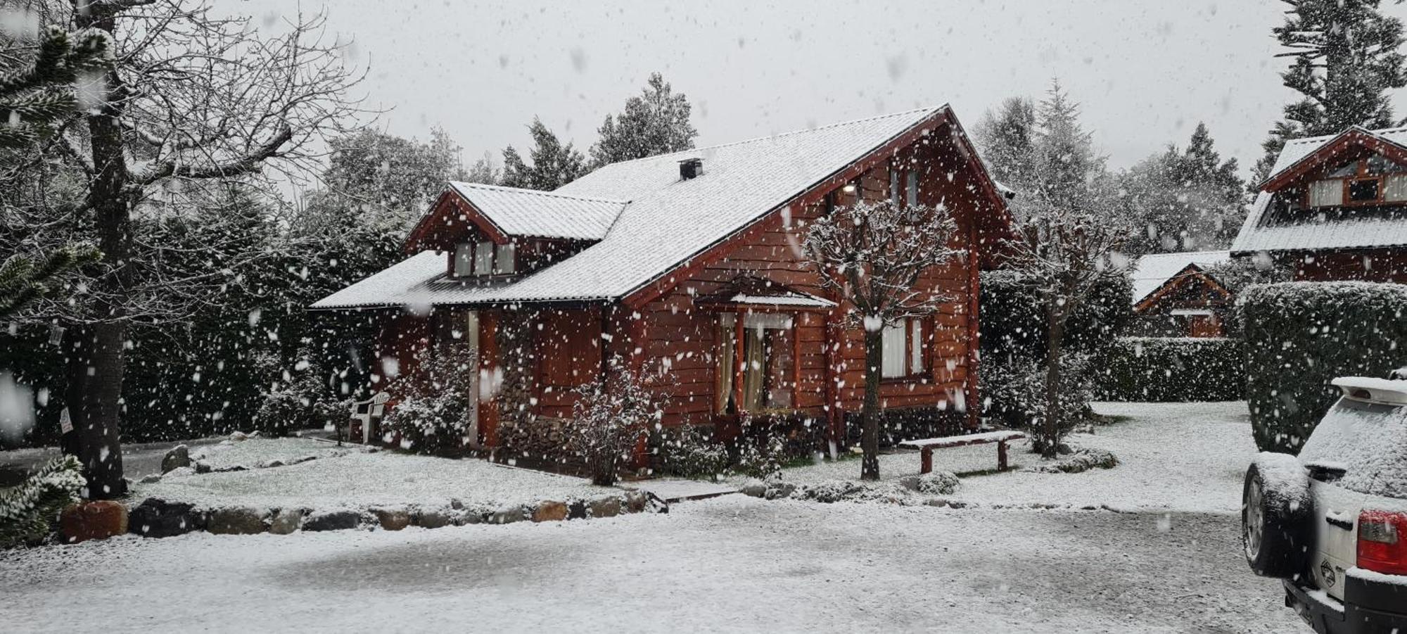 Aparthotel El Aguila Bariloche Zewnętrze zdjęcie